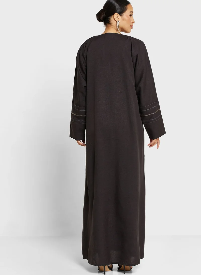 hayas closet Embroidery Detail Abaya