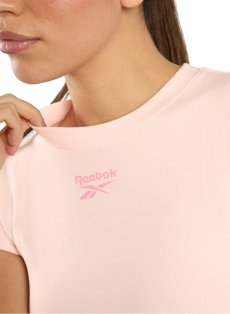 ريبوك تي شيرت بأكمام قصيرة