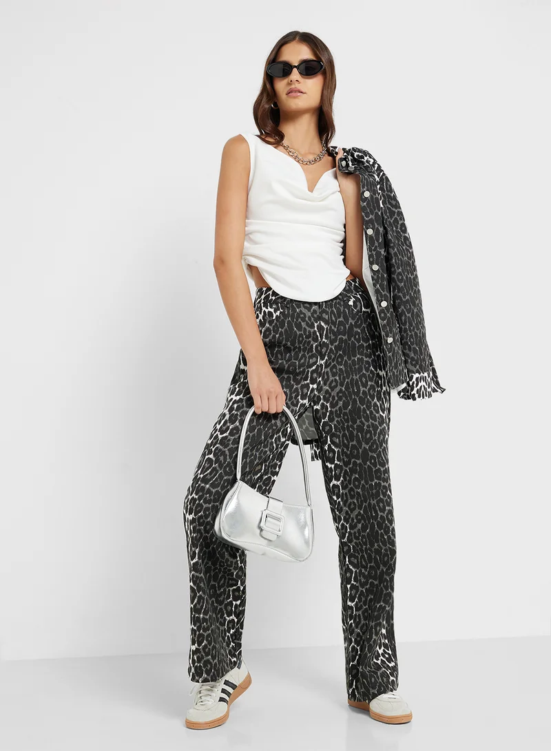 جينجر Cowl Neck Ruched Top
