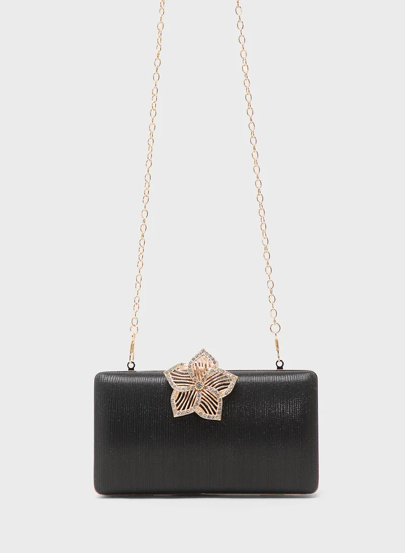 خزانة Clutch