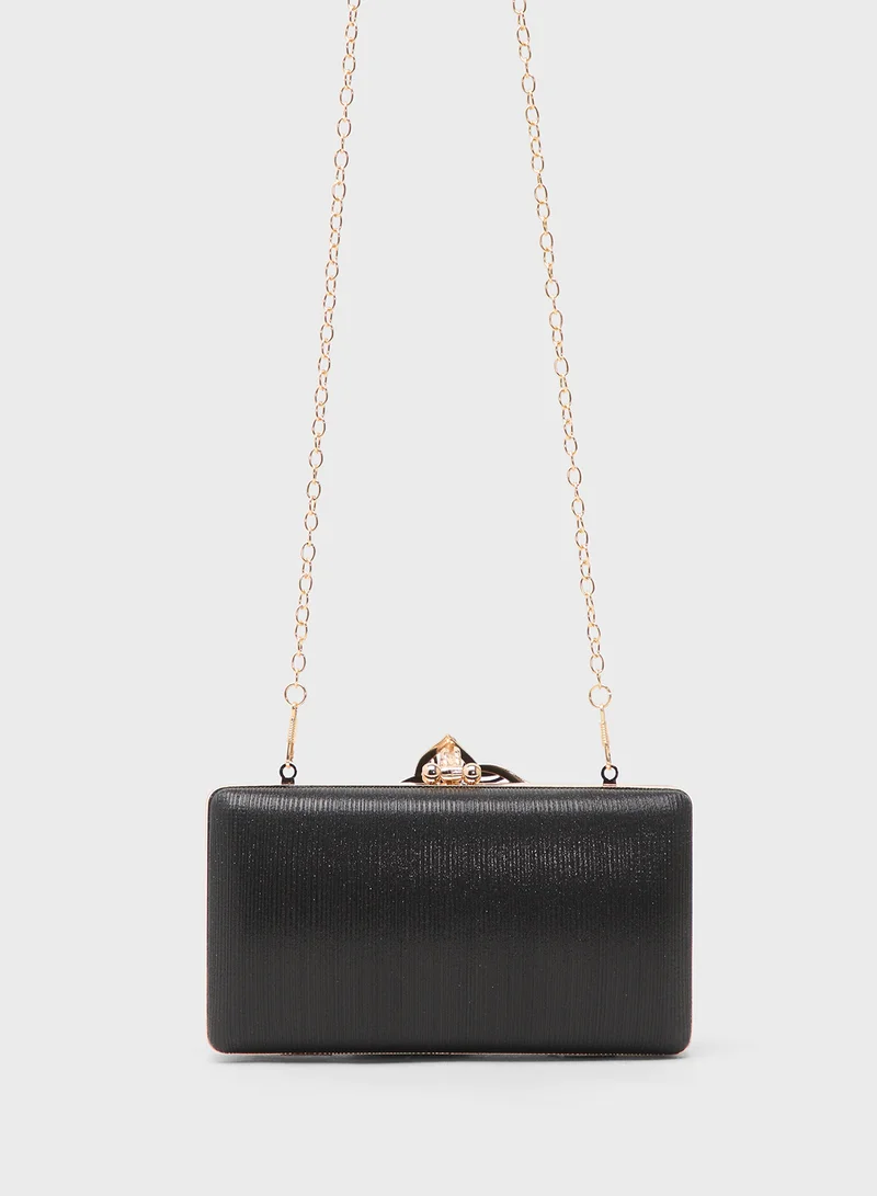 خزانة Clutch