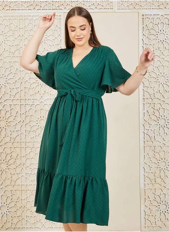 ستايلي Textured A-Line Tiered Midi Dress with Self Tie Up