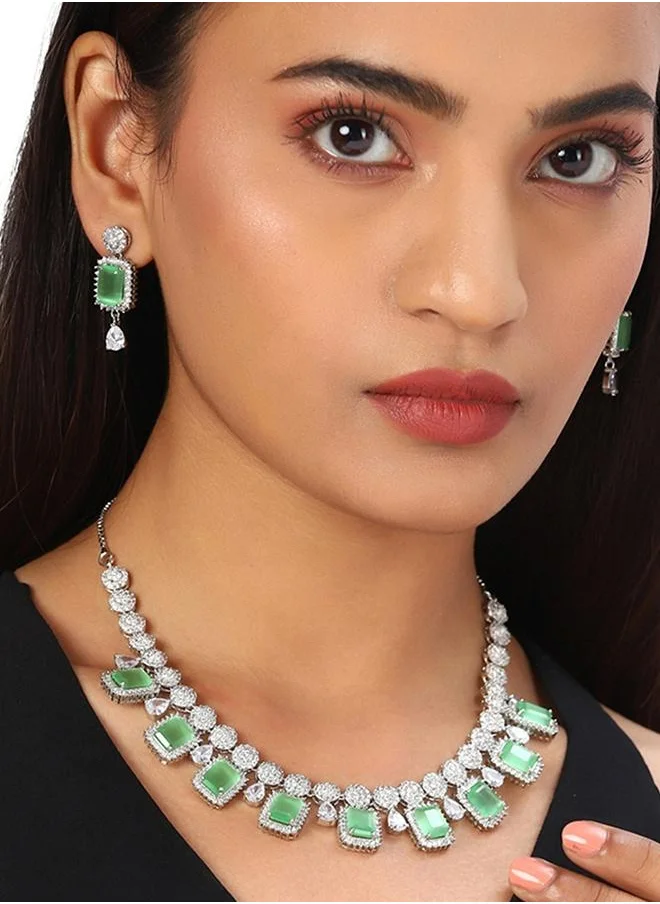 فويلا Sparkling Elegance Green Stones Necklace Set