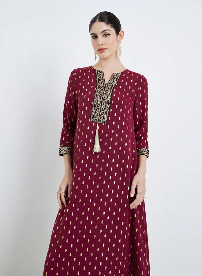 أميرة جلابية نسائية طويلة بطبعة ذهبية عنابي