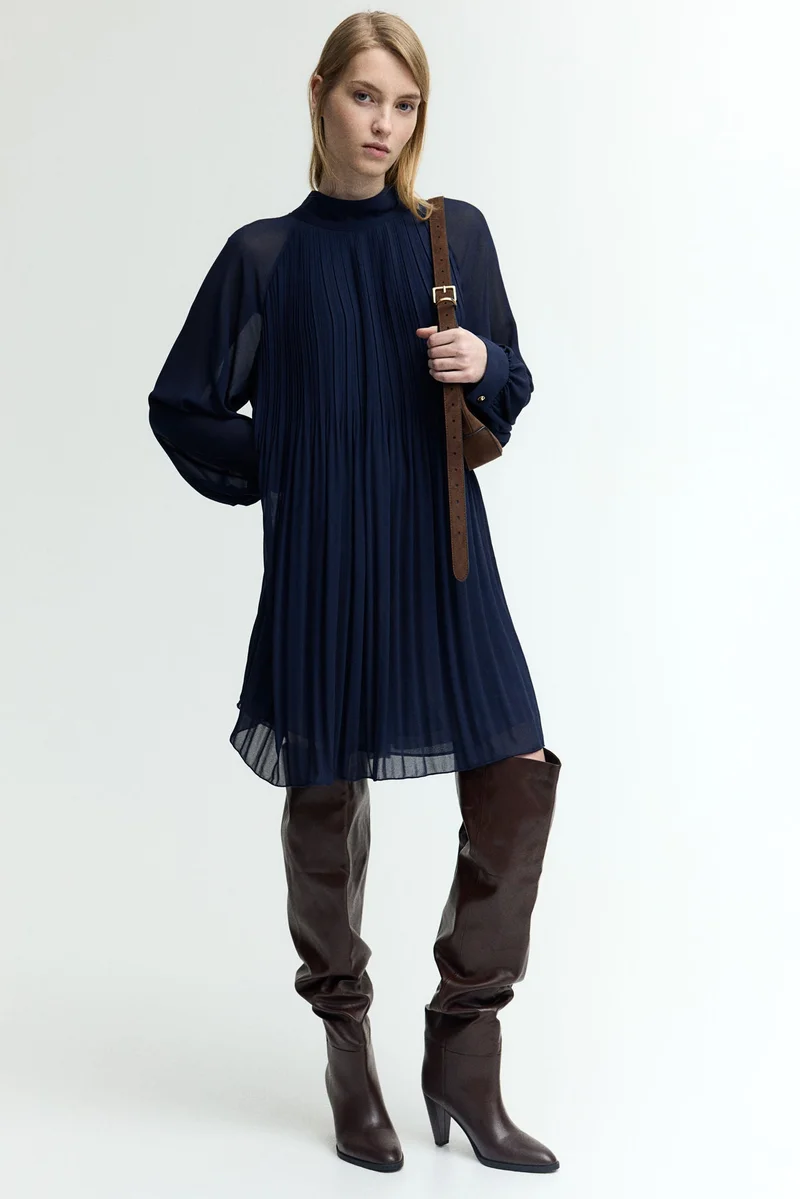 H&M Pleated chiffon dress