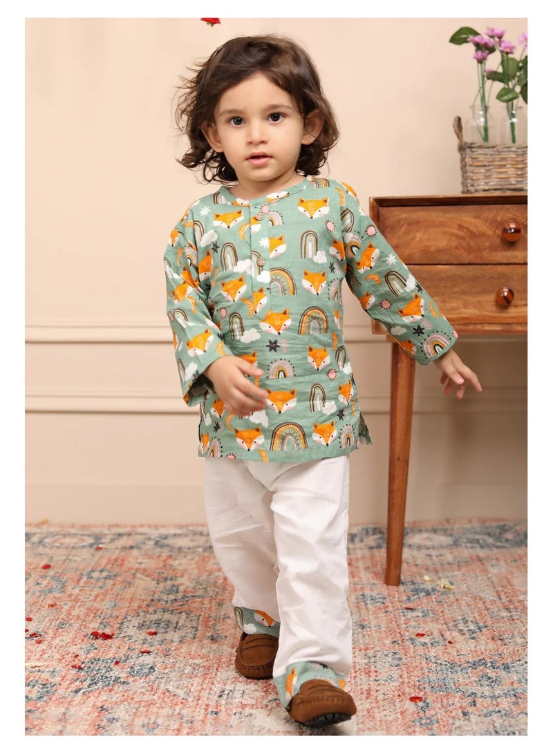 بولكاتوتس بيجامة كورتا وولف بأكمام كاملة من Polka Tots - قوس قزح  - Image 1