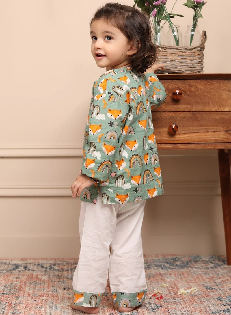 بولكاتوتس بيجامة كورتا وولف بأكمام كاملة من Polka Tots - قوس قزح  - Image 4