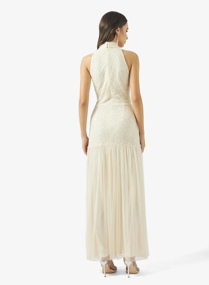 نمشي x فستان بخصر منسدل مزين بالخرز