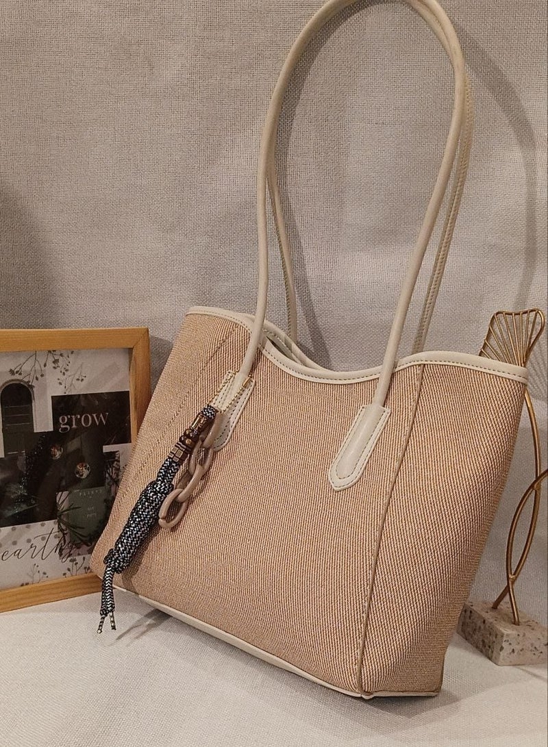 شنطه كتف حريمى  بابعاد ومقاسات مناسبه للتخزين