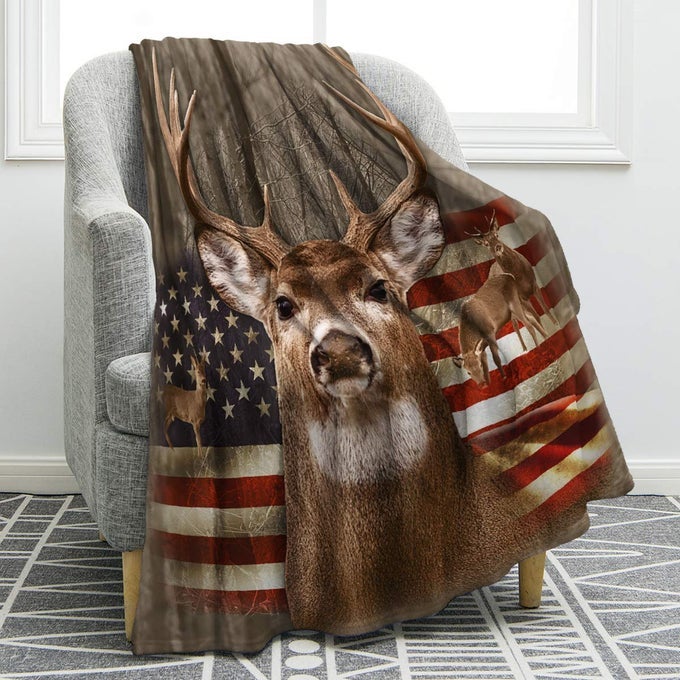 AMERICAN FLAG DEER BLANKET GIFTS FOR MEN USA FLAG THROW BLANKETS HUNTING GIFTS FOR MEN ADULT KIDS BOYS INDEPENDENCE DAY DEER FOREST DECOR FOR HOME BED COUCH