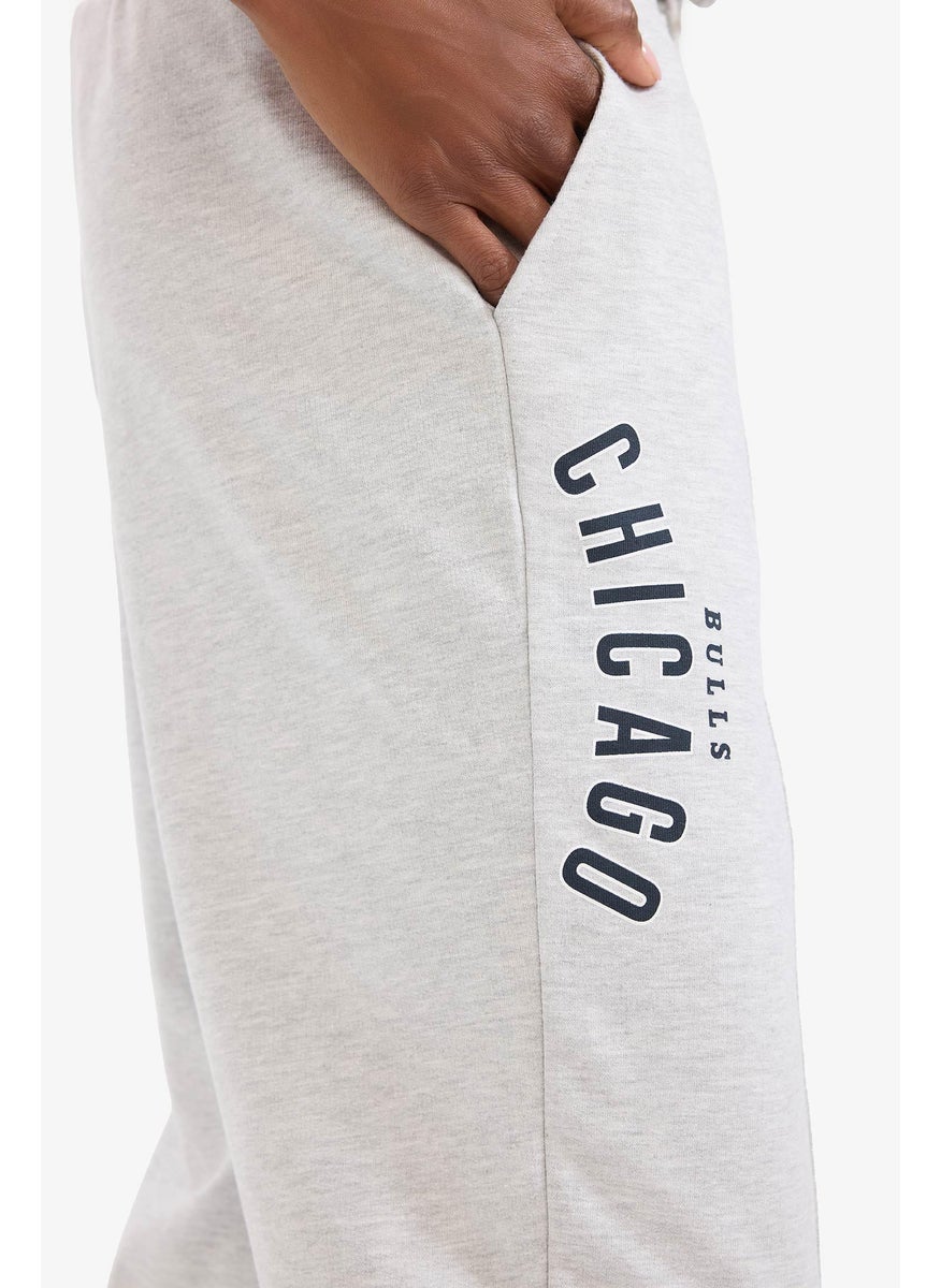 DeFacto Woman jogger Chicago Bulls Licensed Double Pocket Thin Sweatshirt Fabric Trousers  - Image 3