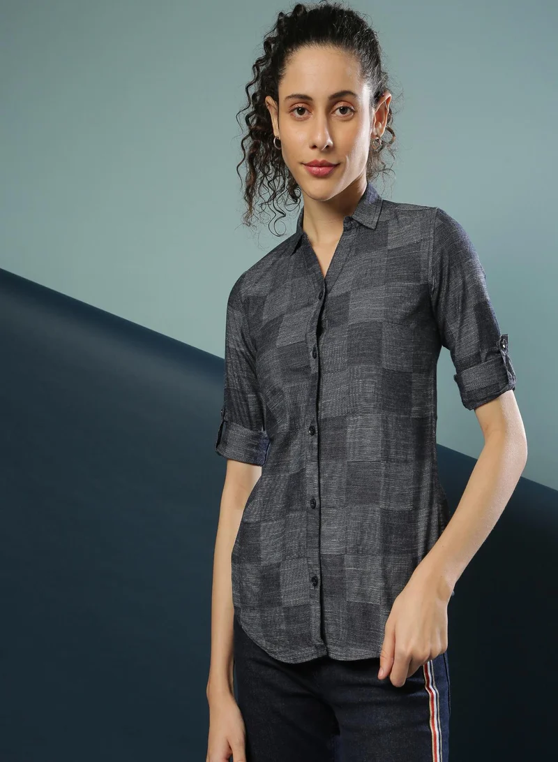 Campus Sutra Women's Blue Checkered Button Up Spread Collar Long Sleeve Regular Fit Shirt For Casual Wear | Shirt Crafted With Regular Sleeve, Comfort Fit & High-Performance For Everyday Wear