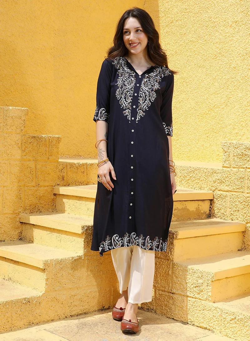 QISSA Women's Midnight Black Paisley Print Kurta With Chalk White Metallic Print Trousers Set