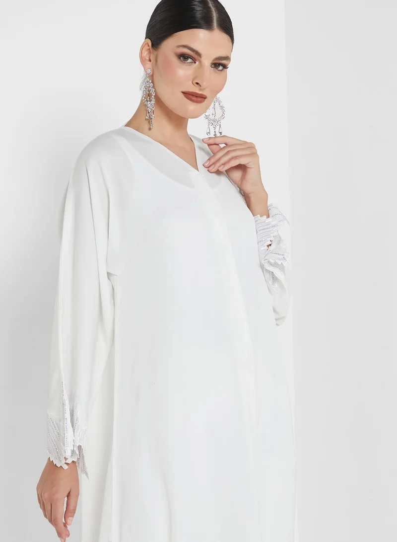 Khizana Pointed Edges Abaya With Sheila