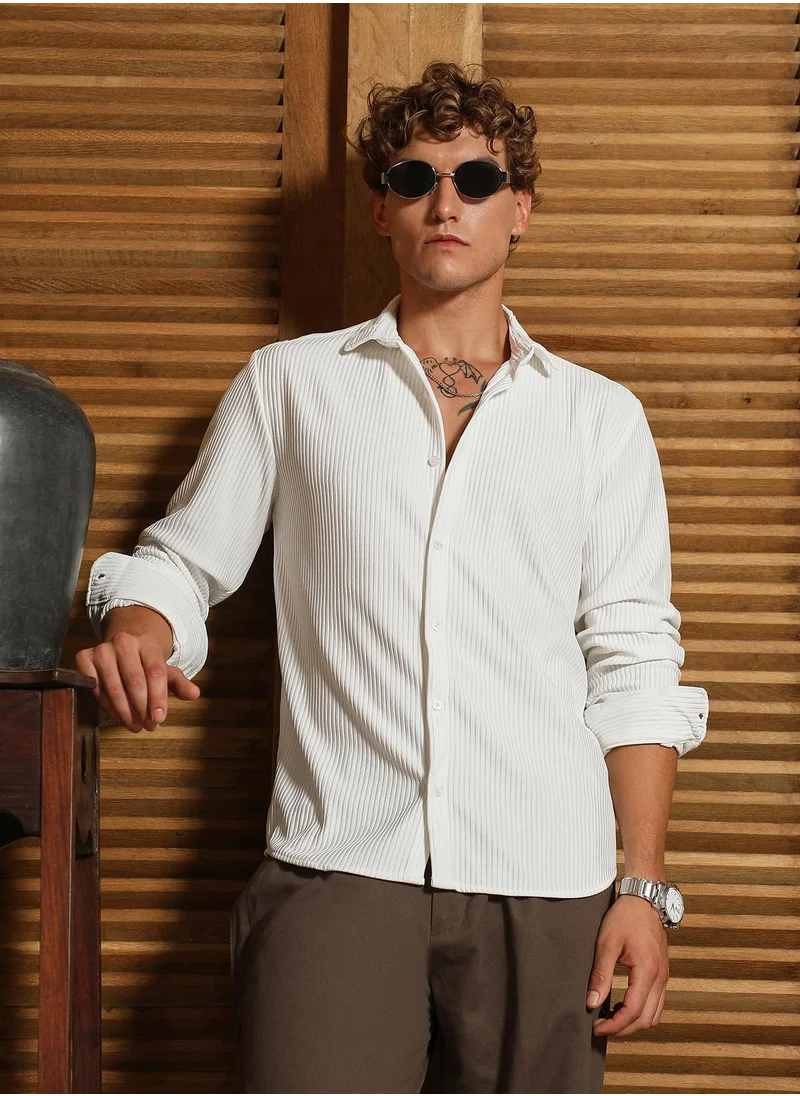 كامبوس سوترا Men's Chalk White Ridge-Tactile Shirt For Casual Wear | Spread Collar | Long Cuffed Sleeves | Button Closure | Shirt Crafted With Comfort Fit For Everyday Wear