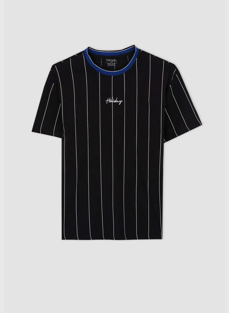 ديفاكتو Regular Fit Short Sleeve Striped Slogan Print T-Shirt