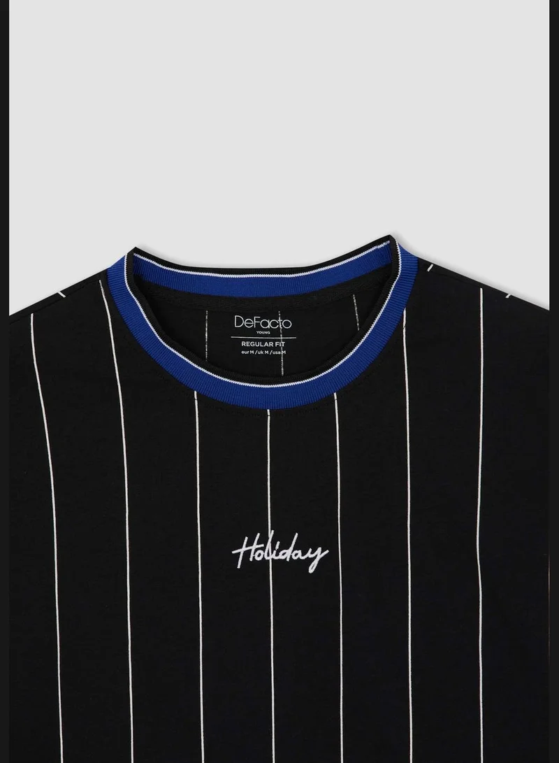 ديفاكتو Regular Fit Short Sleeve Striped Slogan Print T-Shirt