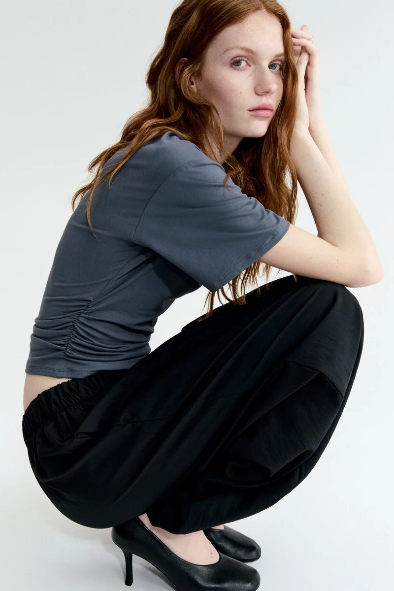 اتش اند ام تي-شيرت بكشكشة