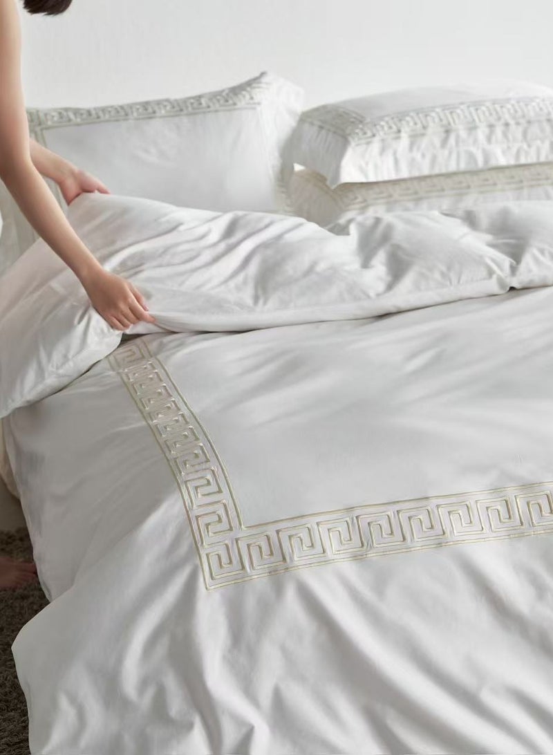 طقم أغطية لحاف 6 قطع 100% قطن 5 نجوم 220×240 سم، أبيض، مصنوع من قطن ساتين، 1 غطاء لحاف، 1 ملاءة مسطحة، 4 أغطية وسائد بحجم كينغ - Image 1