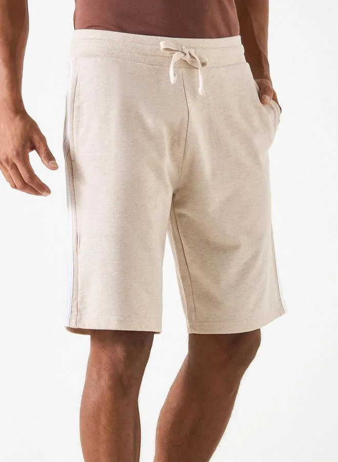 سبلاش فيڤ شورت بتفاصيل شريط مع جيوب وإغلاق برباط