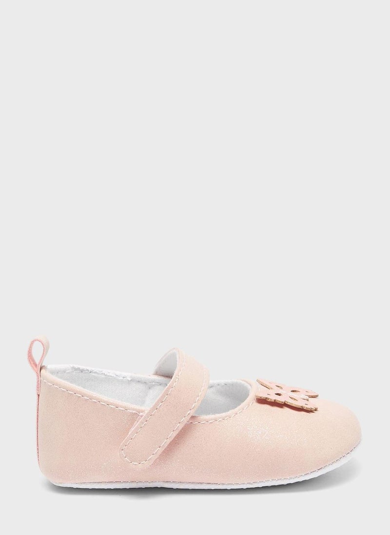 shoexpress - Kids Butterfly Velcro Sandals - Image 1