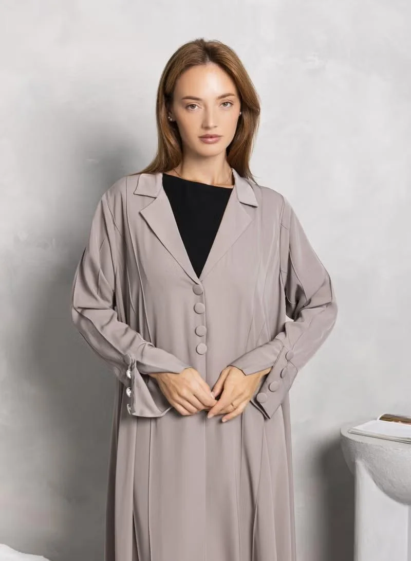 نيكياس عباية نيكاس نيدا داخلية سادة ومطوية