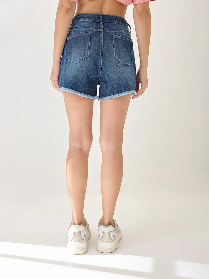 globus Women Slim Fit Mid-Rise Frayed Hem Denim Shorts