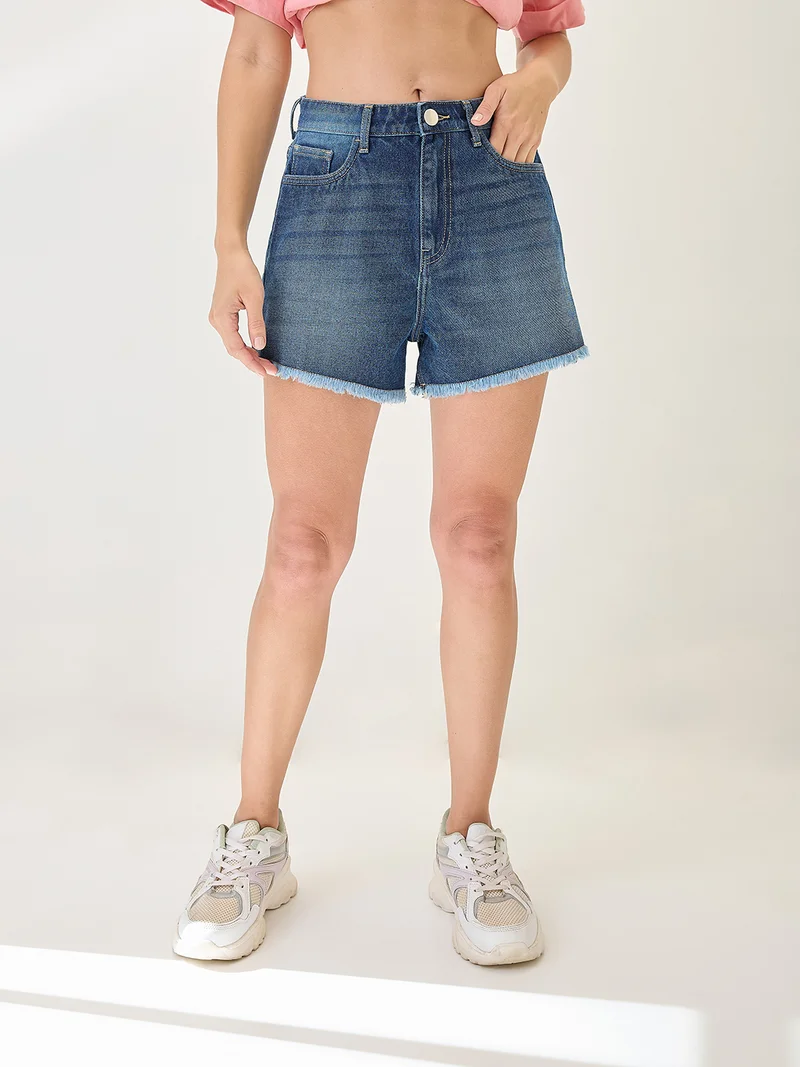 globus Globus Women Slim Fit Mid-Rise Frayed Hem Denim Shorts
