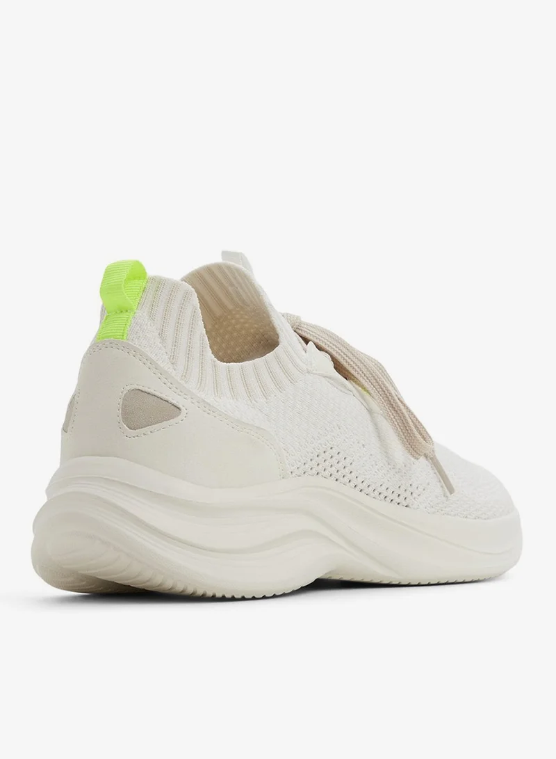 كول ات سبرنج سنيكرز نيفولا