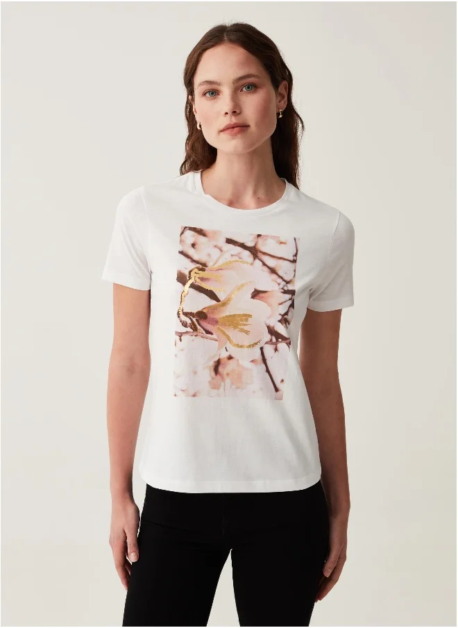 او في اس T-shirt with peach blossom foil print