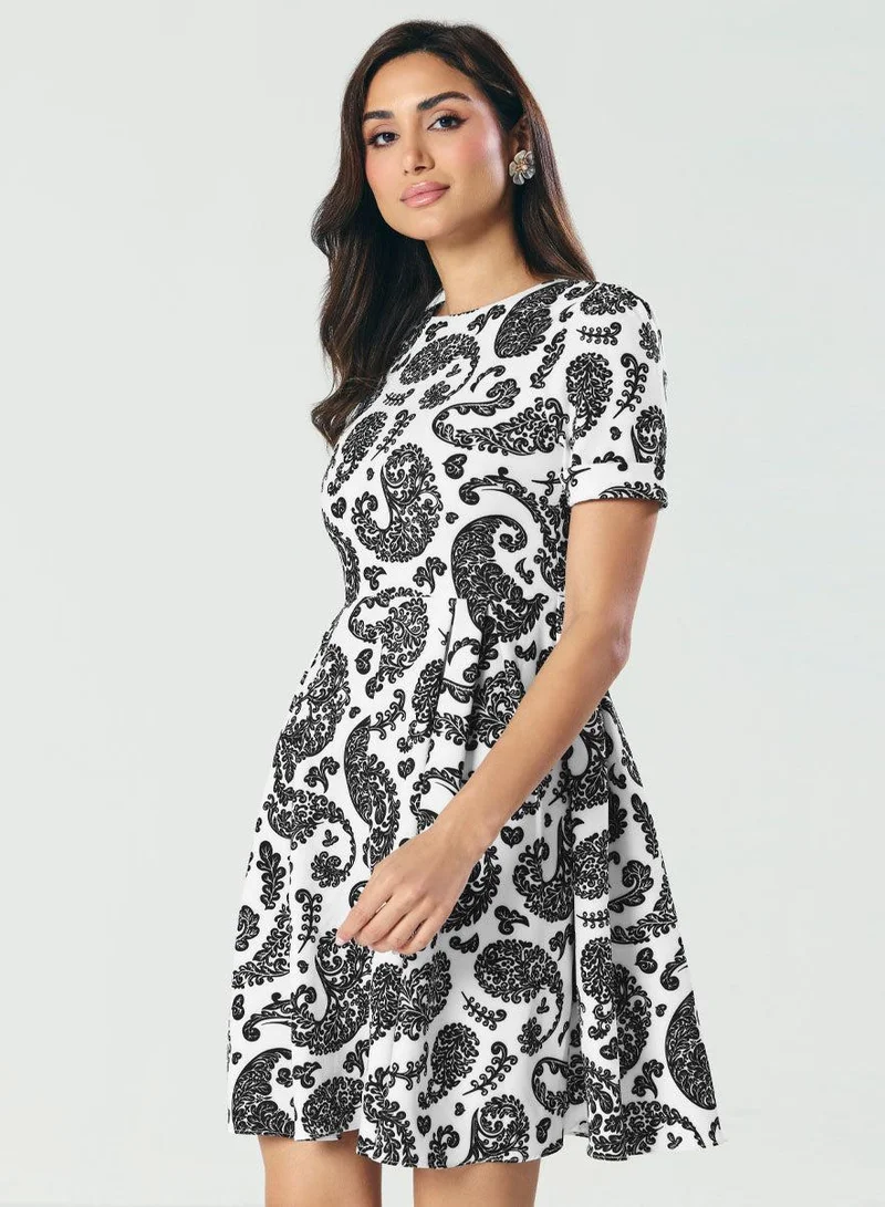 Zigzag  Printed Pleated Flared Midi Dress for Women | Best Price UAE