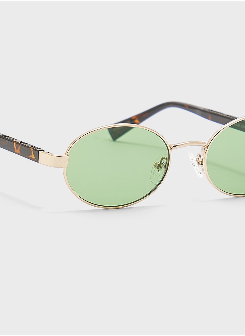 GUESS Gu0023232N54 Round Sunglasses  - Image 3
