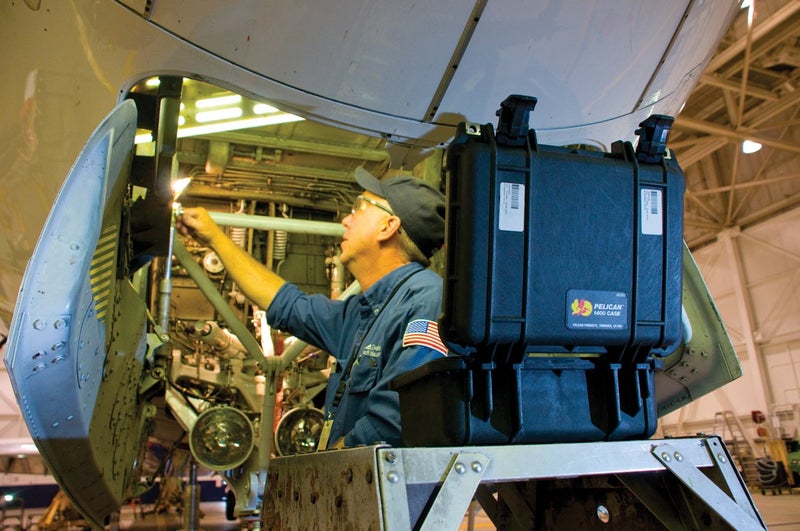 Pelican 1400 Case With Foam (Silver) - Image 3