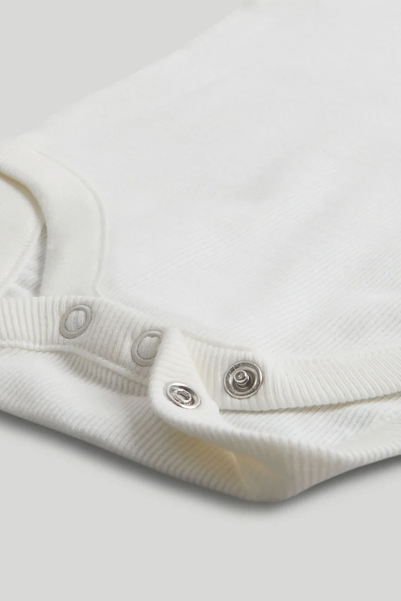 مذركير طقم بنطلون دنغري وبلوزة أول قطعة لي