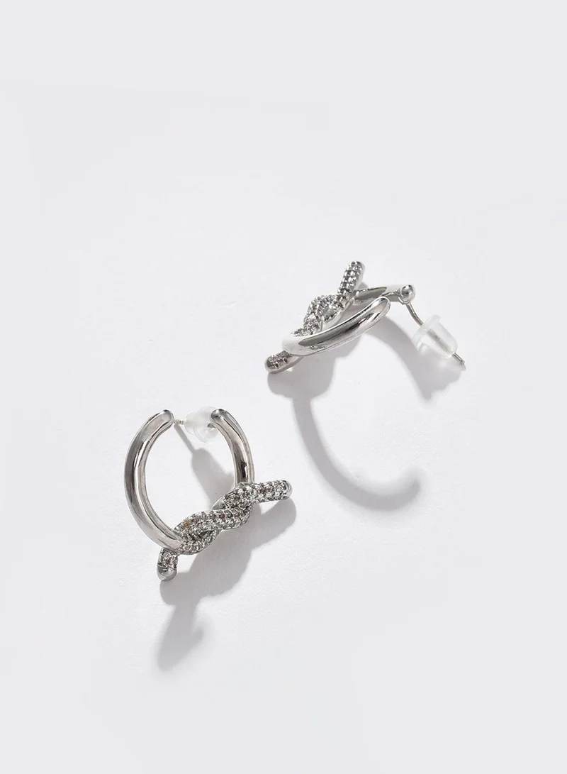 SOHI Contemporary Artificial Stud Earring Jewellery