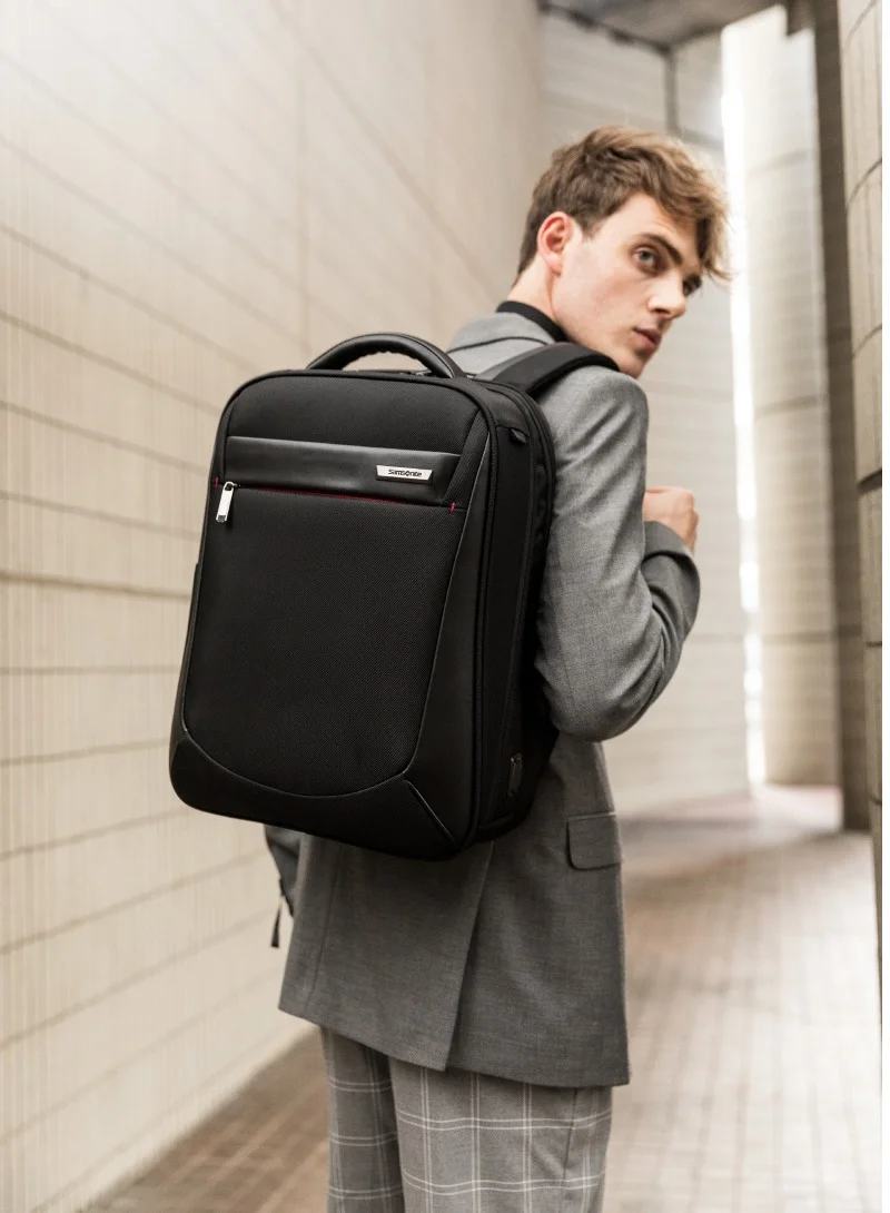 سامسونايت حقيبة ظهر لاب توب فيجون  متوسطة سوداء بضمان عالمي لمدة سنتين