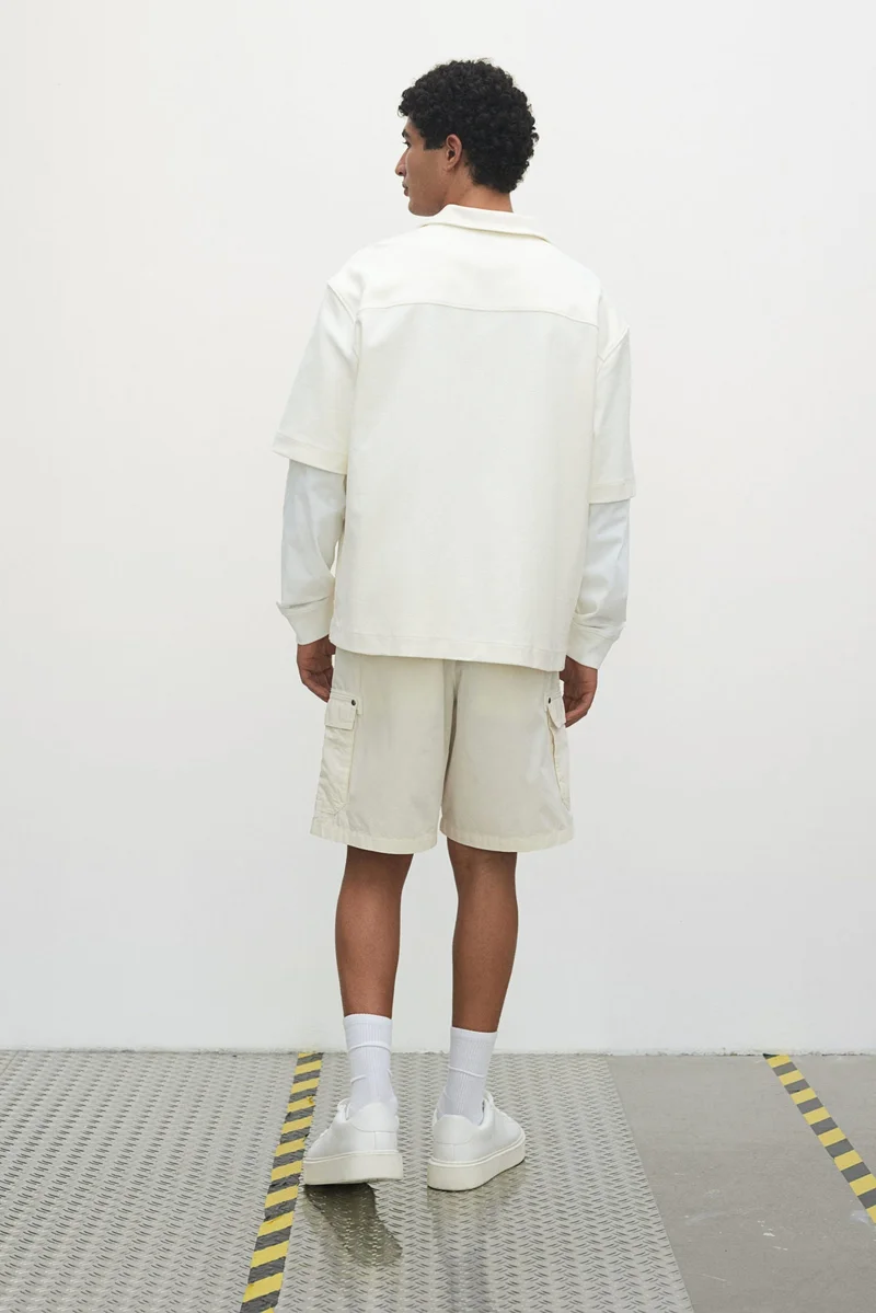 اتش اند ام قميص منتجع بقصة فضفاضة وملمس ناعم