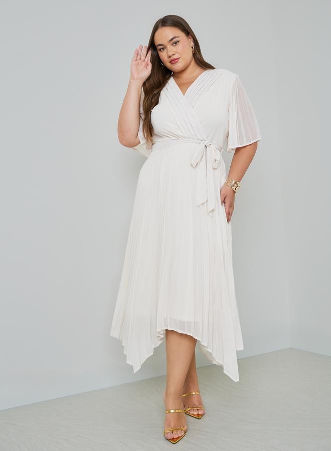 Styli Plus Size Asymmetric Hem Pleated Midi Dress - Image 3