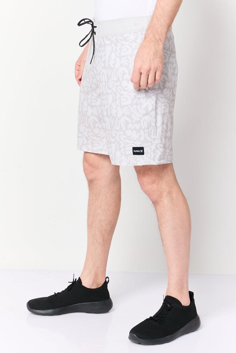 Hurley Men Sportswear Fit Brand Logo Basic Shorts, Ivory - Image 3