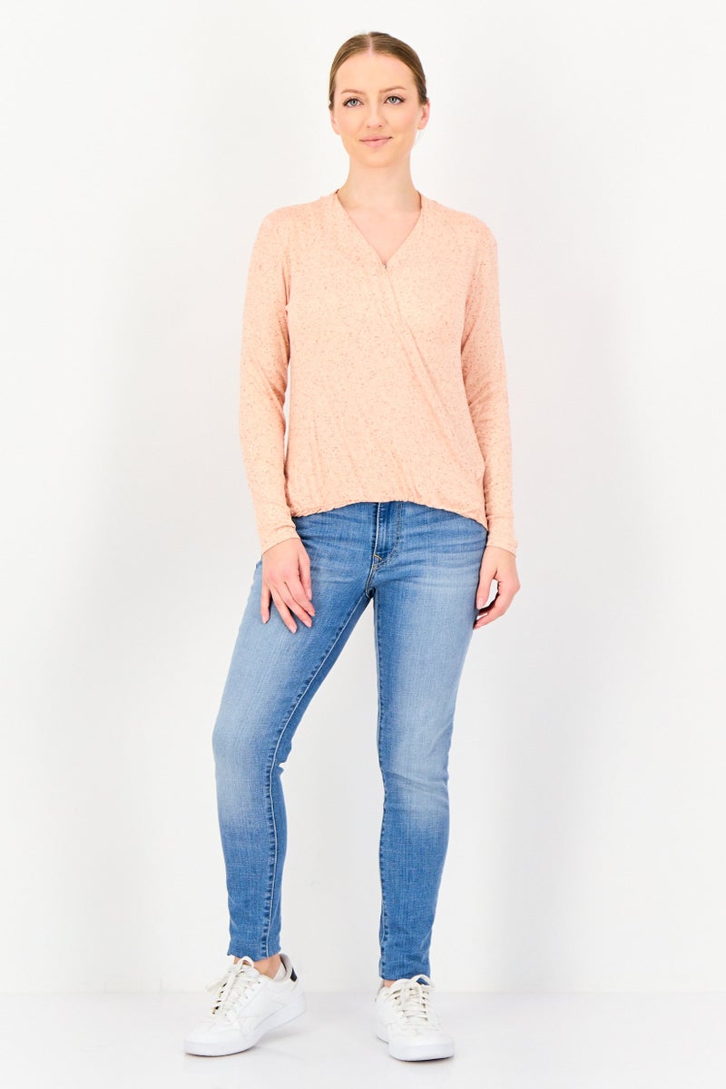 VERO MODA بلوزة نسائية ذات ياقة متقاطعة من فيرو مودا، بأكمام طويلة وم texture، متعددة الألوان - Image 4