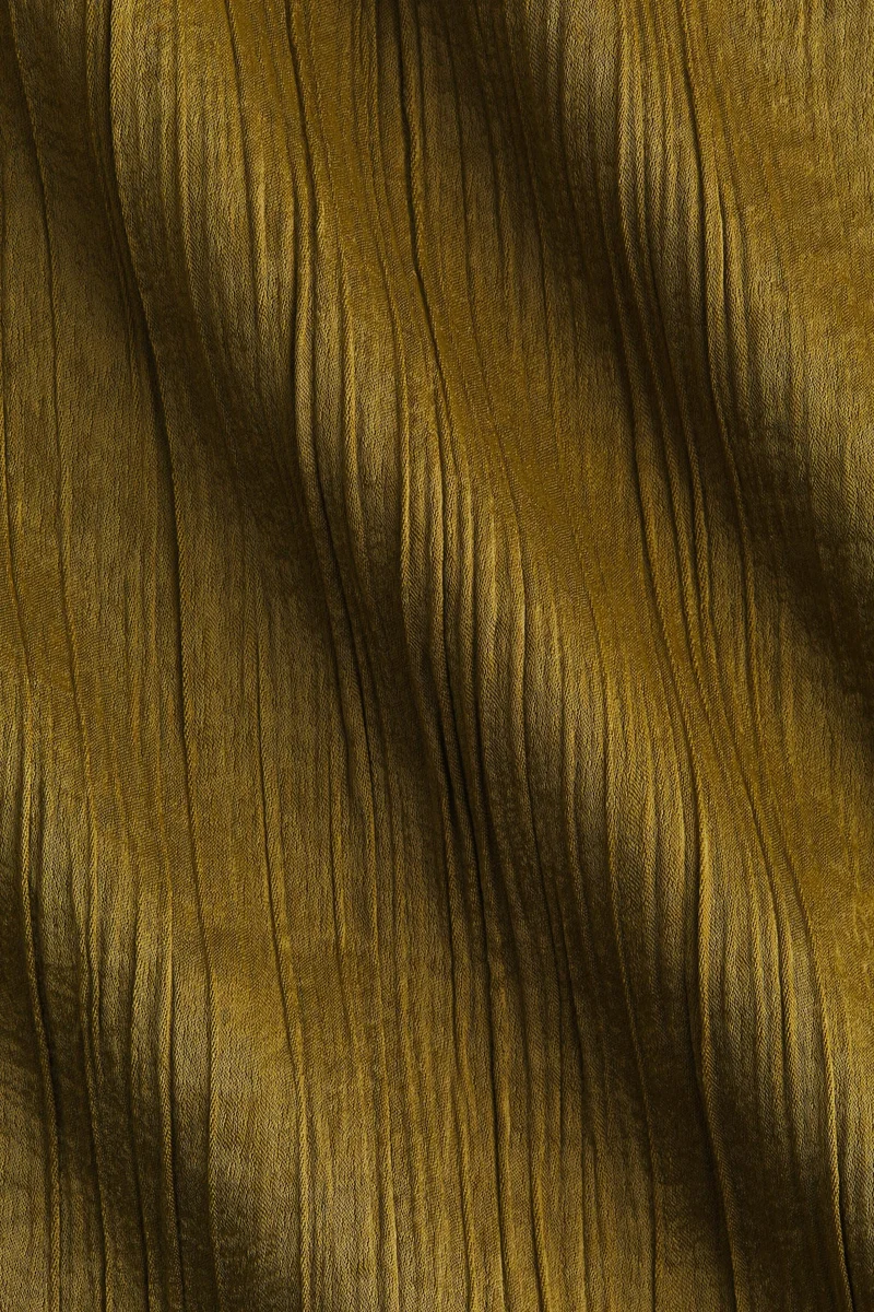 اتش اند ام فستان من نسيج كريب بقبة مربعة