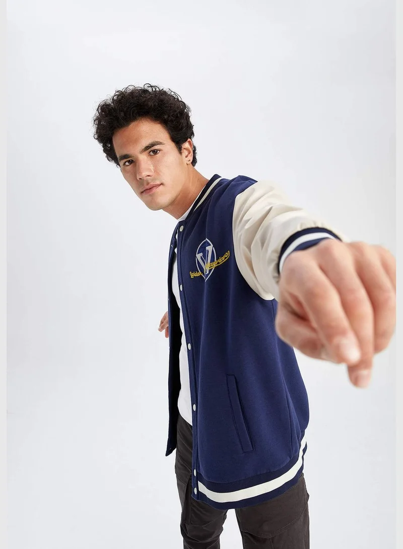 ديفاكتو Man NBA Golden State Warriors Licenced College Neck Long Sleeve Knitted Cardigan