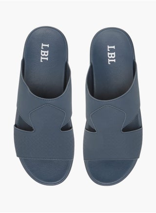 Men Textured Slip-On Arabic Sandals - pzsku/Z27E9BDDDAEAAF3DD1CC4Z/45/_/1737722374/b6ed1384-d1fc-46e5-a92a-299e4e0d1172