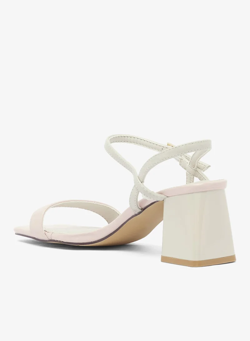 ايلا صنادل بكعب