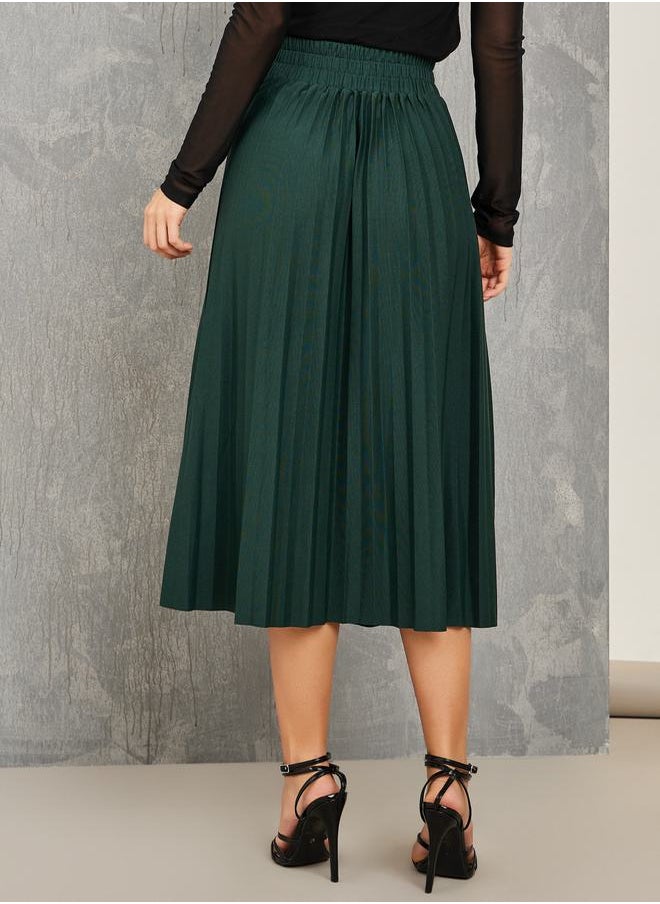 Styli - Pleated Midi Skirt with Chain Link Accent - Image 1