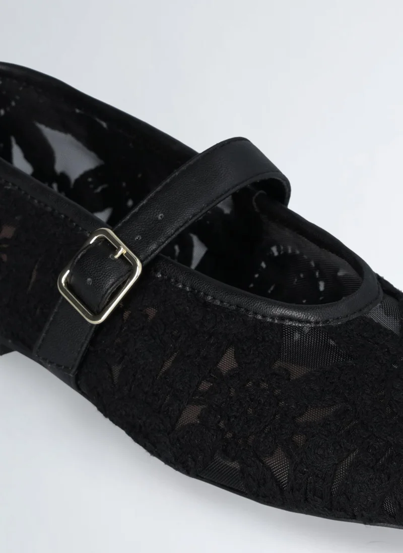 ليو جو أحذية باليه من المكرمية