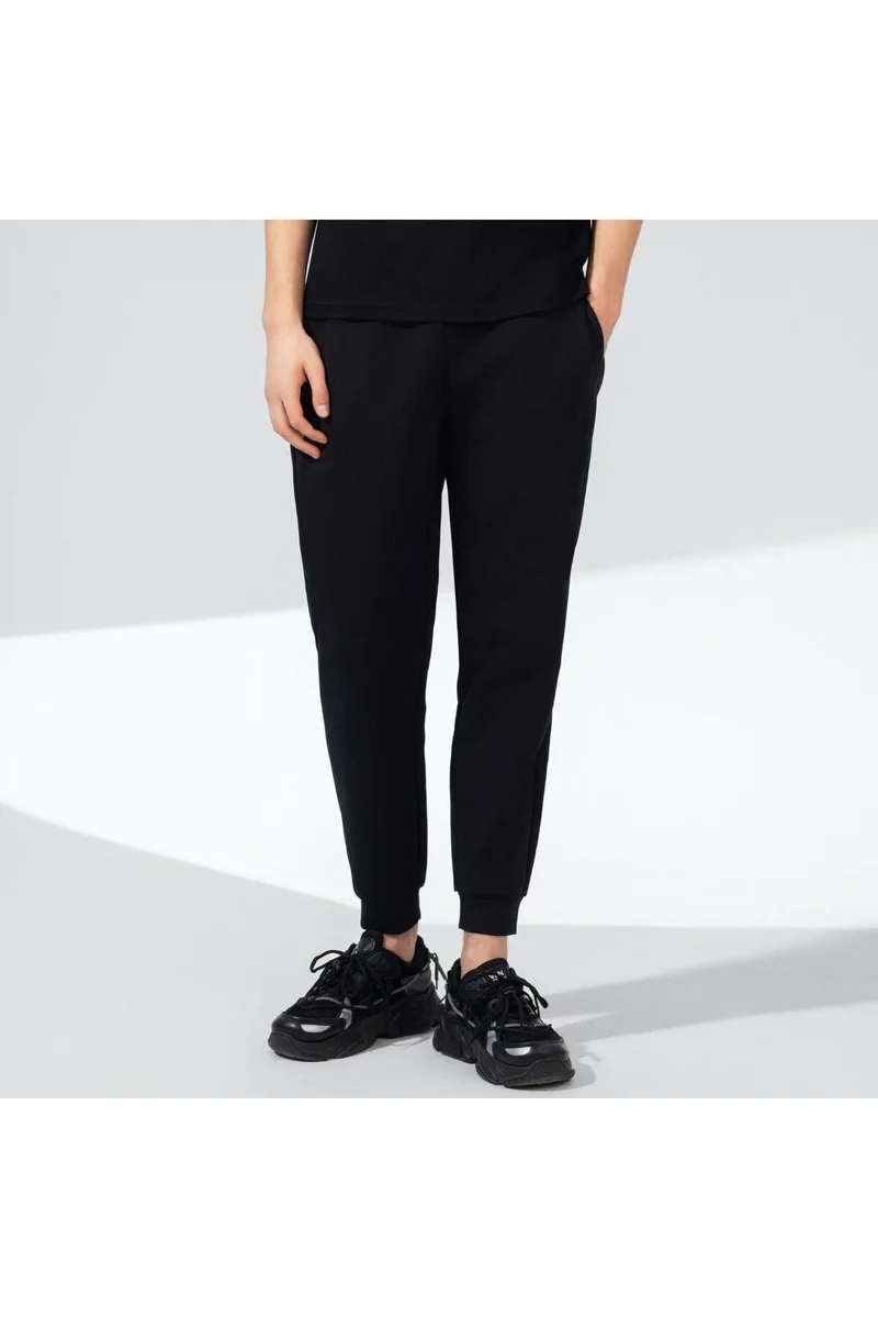 جيوردانو بنطلون رياضي ضيق بقصة مستقيمة وجيوب للرجال - أسود