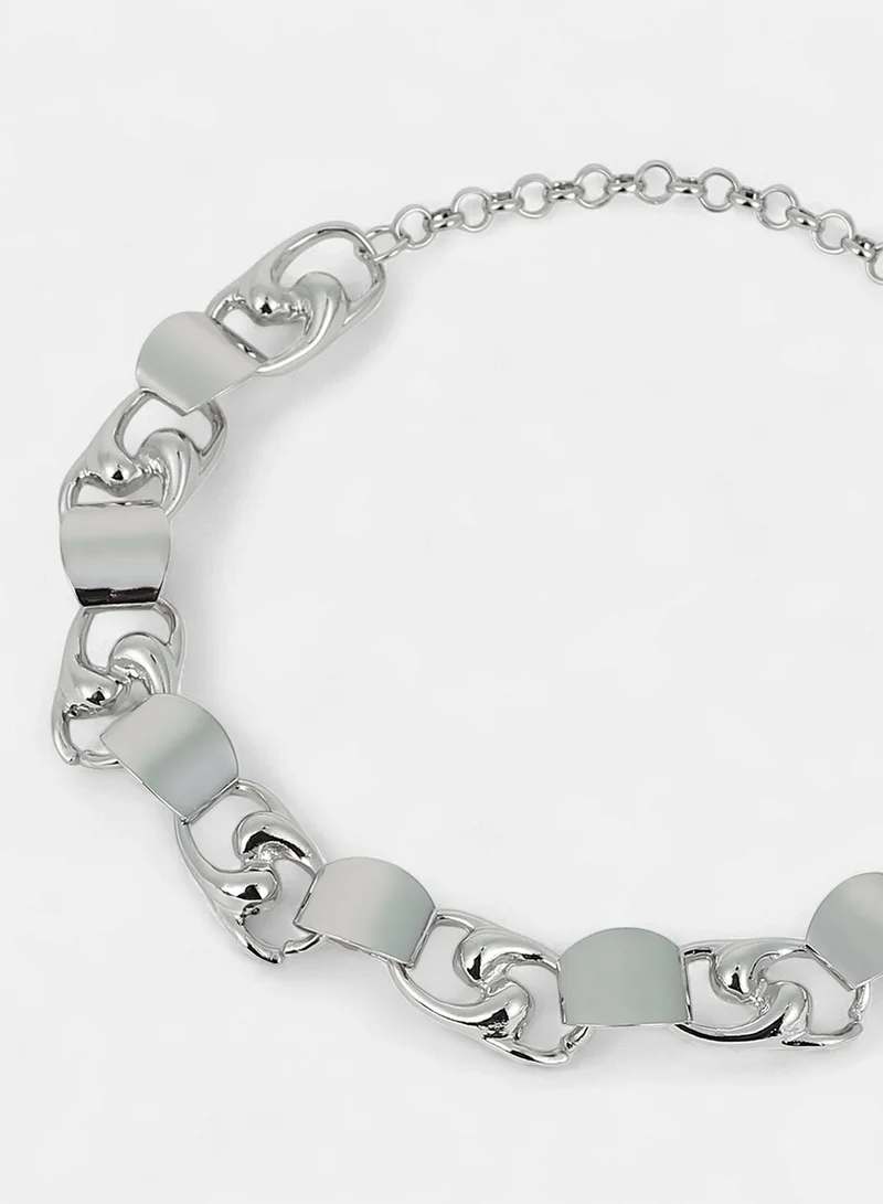 Sohi  Women The SwirlBlock-Link Chain Necklace | Metallic  Colour | One-Size | Metallic Alloy Material | Lobster Clasp Closure | Necklace For Casual & Evening Wear for Women | Best Price UAE