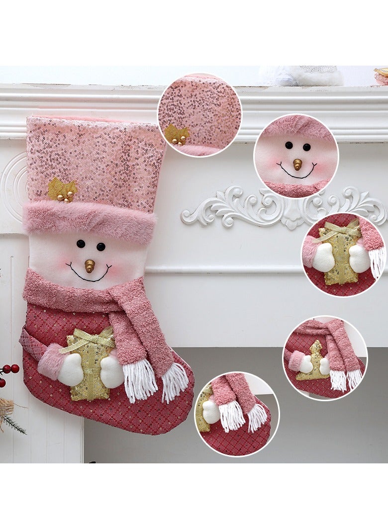 VUCATIN جوارب عيد الميلاد الوردية (3 قطع) مع أطراف مزينة بالترتر اللامع، مقاس 16 بوصة، مع دمى بابا نويل/رجل ثلج/رنة، مناسبة للأطفال، مناسبة كزينة لحفلات عيد الميلاد أو المدفأة العائلية - Image 2