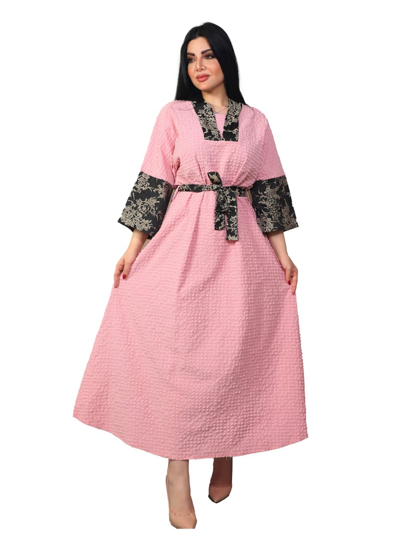 MyesuQ Pink Khaleeji galabiya with black inserts on the sleeves and collar - Image 1